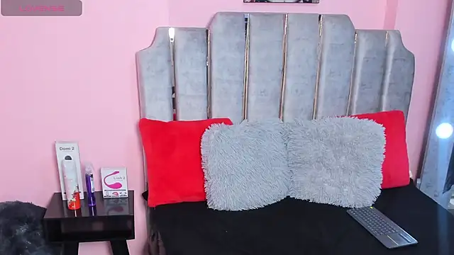 karol noa online show from January 2025 03:42:01 AM