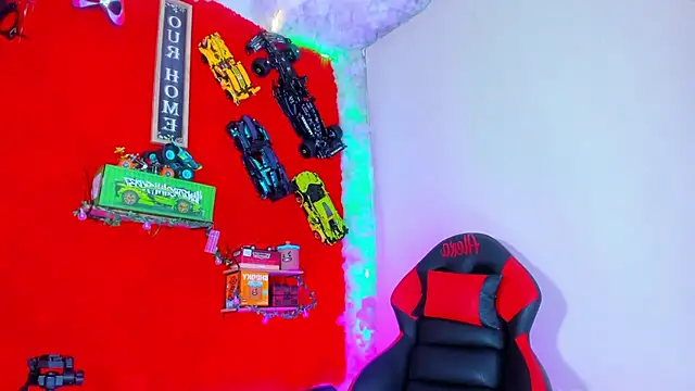 Snapshot of LilOwen_ chatting on October 2025 10:21:02 PM LilOwen online show from October 2025 10:21:02 PM