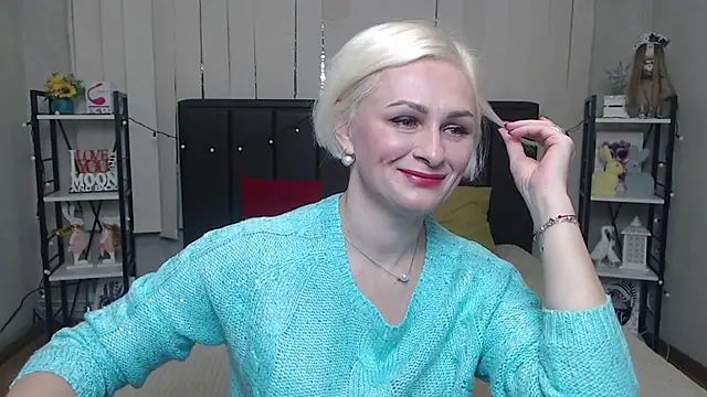 Snapshot of OliviaHorst chatting on October 2025 05:30:02 AM OliviaHorst online show from October 2025 05:30:02 AM