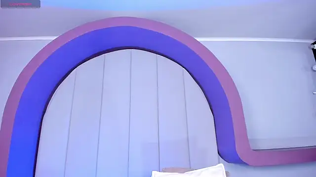 celestelewis online show from October 2025 07:34:01 PM