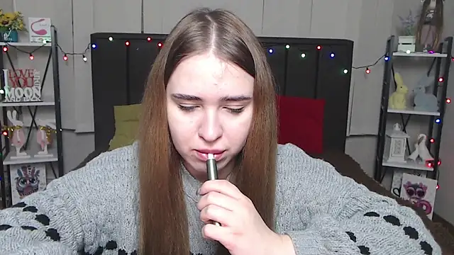 LauraHlot online show from January 2025 01:00:01 AM