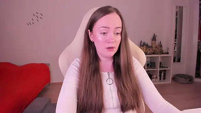 WalkingGirl online show from November 2025 07:23:02 PM