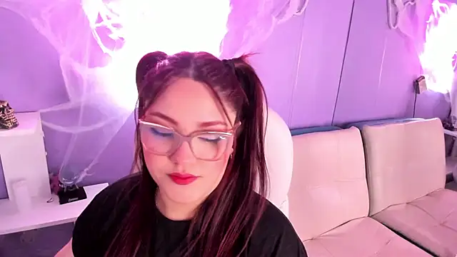 Camiila Osorio online show from October 2025 07:25:02 PM