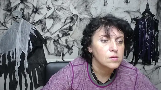 LuciaMii online show from October 2025 05:02:02 PM