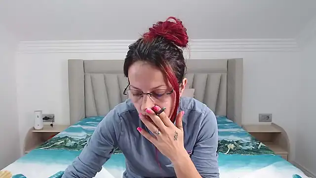 Snapshot of CatWoman0001 chatting on November 2025 11:42:02 AM CatWoman0001 online show from November 2025 11:42:02 AM