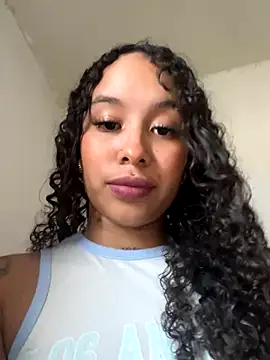 Snapshot of MarieLeon chatting on October 2025 09:13:02 PM MarieLeon online show from October 2025 09:13:02 PM