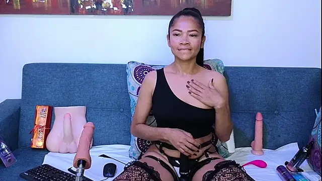 anellejones online show from February 2025 03:34:02 AM