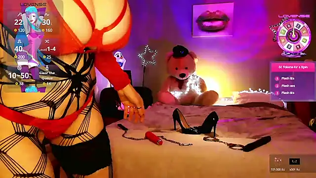 Snapshot of Stripgirl31 chatting on February 2025 05:39:01 PM Stripgirl31 online show from February 2025 05:39:01 PM