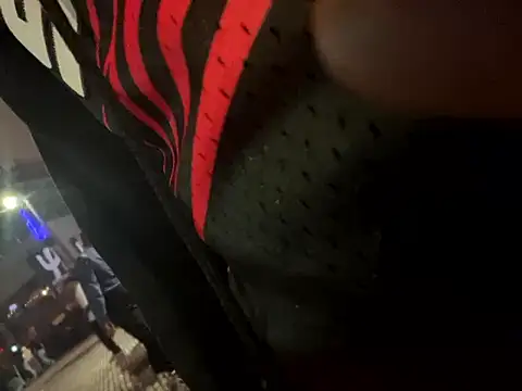 Snapshot of MobyDxck chatting on December 2024 07:00:01 AM MobyDxck online show from December 2024 07:00:01 AM