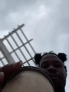 Snapshot of MobyDxck chatting on December 2024 02:32:01 PM MobyDxck online show from December 2024 02:32:01 PM