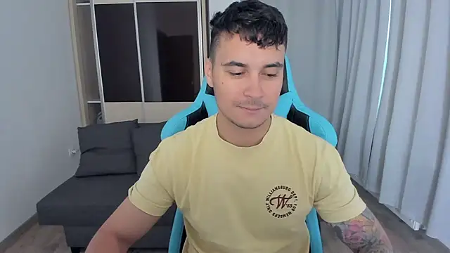 MatMalonne online show from October 2025 06:55:01 AM