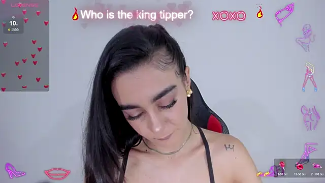 Snapshot of serafelle chatting on November 2025 10:12:01 PM serafelle online show from November 2025 10:12:01 PM