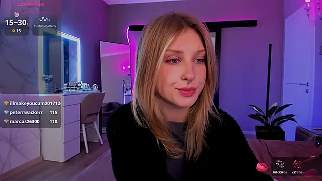 Snapshot of lilyvibe chatting on December 2024 08:33:01 PM lilyvibe online show from December 2024 08:33:01 PM