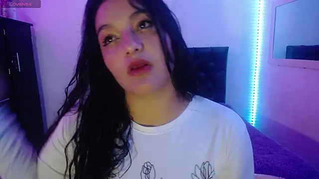 Snapshot of Laurenkenner_ chatting on October 2025 07:00:01 PM Laurenkenner online show from October 2025 07:00:01 PM