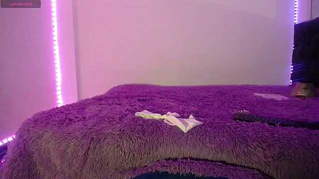 Snapshot of Laurenkenner_ chatting on October 2025 06:42:01 PM Laurenkenner online show from October 2025 06:42:01 PM