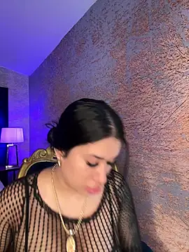 kiim taaylor online show from February 2025 11:36:01 AM