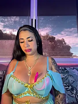 kiim taaylor online show from October 2025 01:07:01 PM