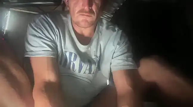 Snapshot of nakud4u chatting on March 2025 12:17:01 AM nakud4u online show from March 2025 12:17:01 AM