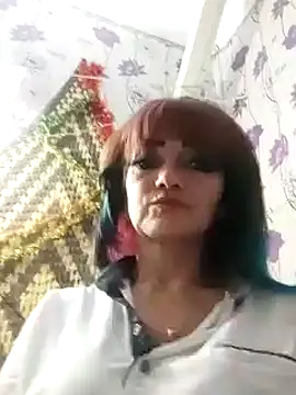 Snapshot of SweetLeila40 chatting on December 2024 10:28:01 PM SweetLeila40 online show from December 2024 10:28:01 PM