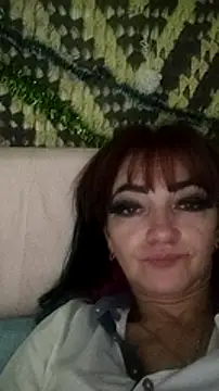 Snapshot of SweetLeila40 chatting on December 2024 03:38:02 PM SweetLeila40 online show from December 2024 03:38:02 PM