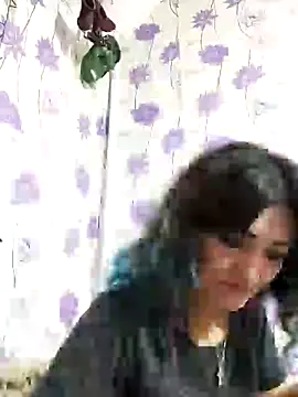 Snapshot of SweetLeila40 chatting on February 2025 11:34:02 PM SweetLeila40 online show from February 2025 11:34:02 PM