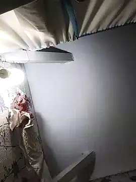 Snapshot of SweetLeila40 chatting on February 2025 06:10:02 PM SweetLeila40 online show from February 2025 06:10:02 PM