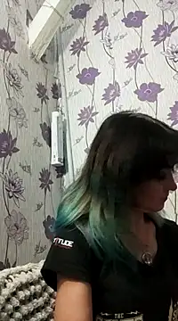 Snapshot of SweetLeila40 chatting on February 2025 12:54:02 AM SweetLeila40 online show from February 2025 12:54:02 AM