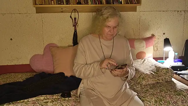 theadora online show from September 2025 03:06:01 AM