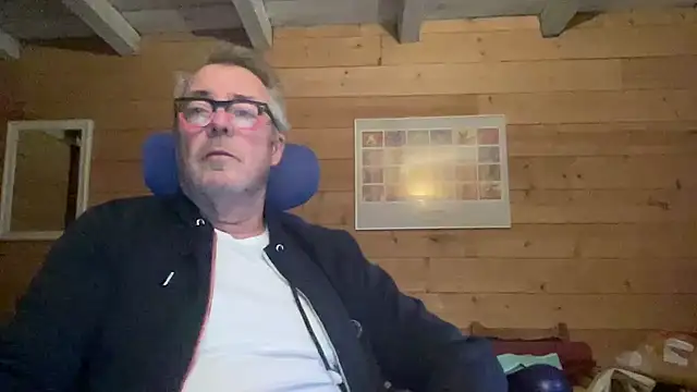 Snapshot of lelohop chatting on February 2025 07:18:02 AM lelohop online show from February 2025 07:18:02 AM