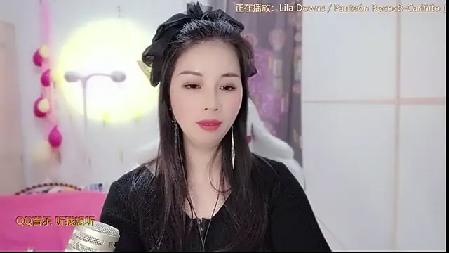 Snapshot of HK_angelchloe chatting on March 2025 04:13:01 AM HK angelchloe online show from March 2025 04:13:01 AM
