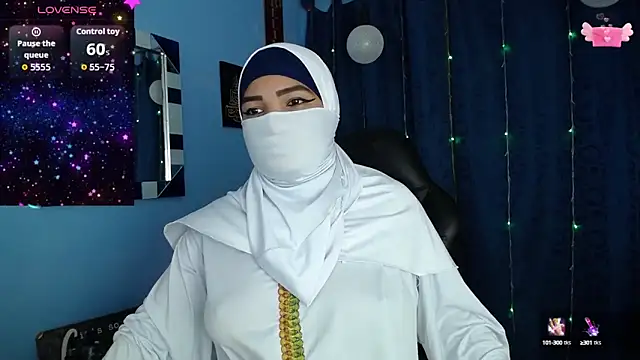 Snapshot of Falak-Yasin chatting on October 2025 12:14:01 PM Falak-Yasin online show from October 2025 12:14:01 PM