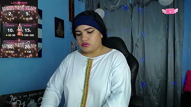 Snapshot of Falak-Yasin chatting on October 2025 12:09:01 PM Falak-Yasin online show from October 2025 12:09:01 PM