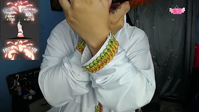 Snapshot of Falak-Yasin chatting on October 2025 11:00:01 AM Falak-Yasin online show from October 2025 11:00:01 AM