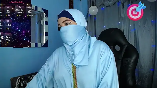 Snapshot of Falak-Yasin chatting on November 2025 12:26:01 PM Falak-Yasin online show from November 2025 12:26:01 PM