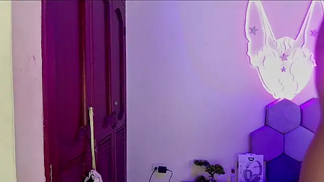 Snapshot of Horny_tgn chatting on March 2025 09:17:01 PM Horny tgn online show from March 2025 09:17:01 PM