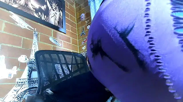 Snapshot of ValeriaLacrozee chatting on March 2025 08:52:01 PM ValeriaLacrozee online show from March 2025 08:52:01 PM