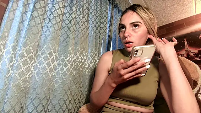 Snapshot of ValeriaLacrozee chatting on September 2025 07:04:01 PM ValeriaLacrozee online show from September 2025 07:04:01 PM