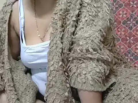 Cute Kashmira99 online show from December 2024 08:01:02 PM