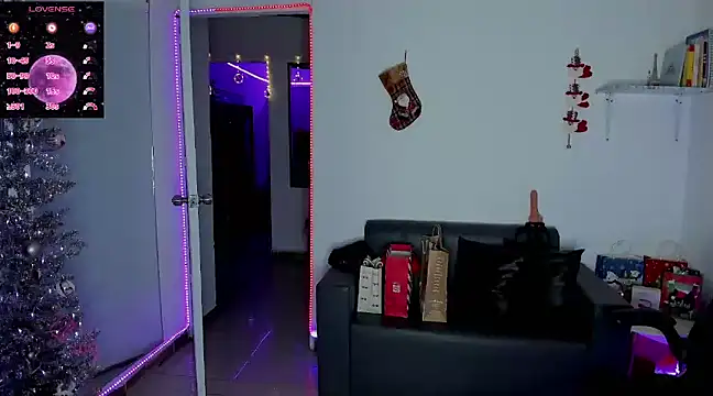 ZhoeStrong online show from December 2024 10:58:02 PM