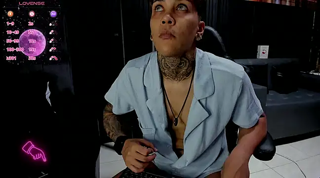 ZhoeStrong online show from February 2025 06:44:02 PM