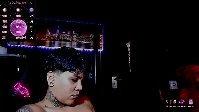 ZhoeStrong online show from March 2025 04:33:02 PM