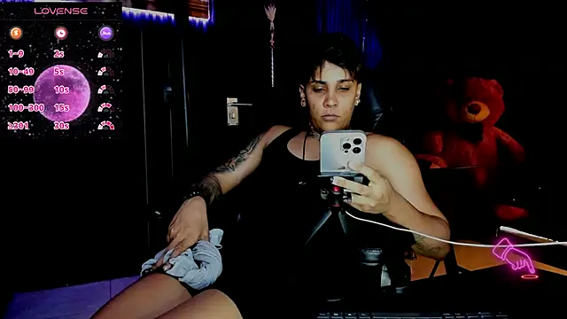 ZhoeStrong online show from March 2025 06:07:01 PM