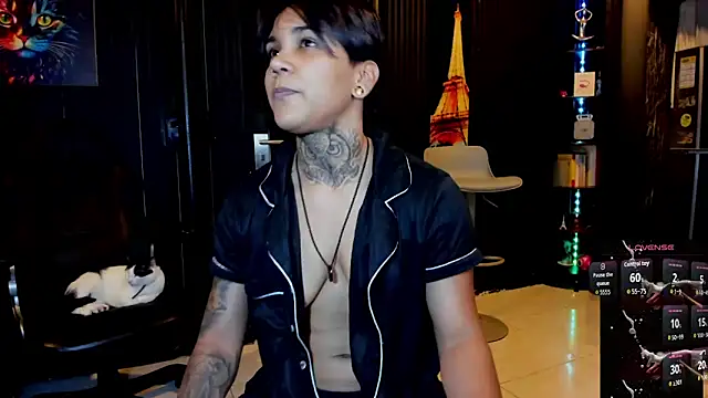 ZhoeStrong online show from October 2025 10:52:02 PM