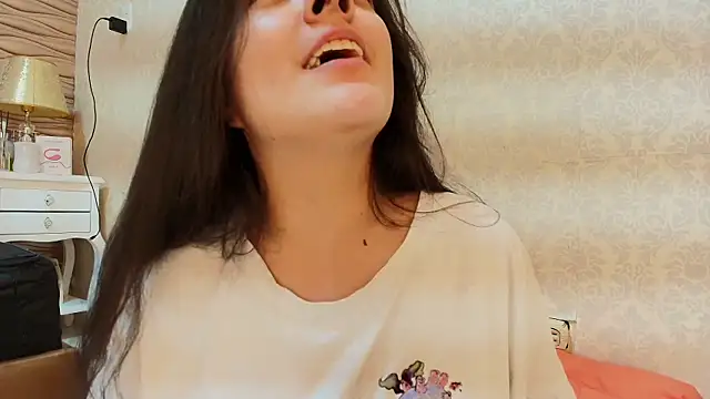 sofiaclauss online show from September 2025 07:46:02 AM