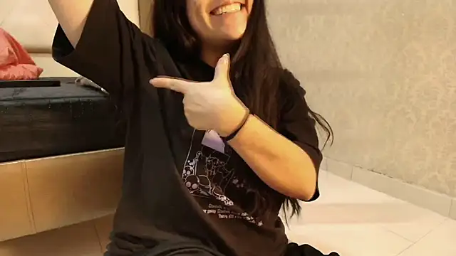 sofiaclauss online show from October 2025 10:28:02 PM