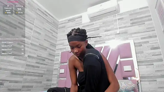 Snapshot of ebony_march chatting on January 2025 06:35:01 PM ebony march online show from January 2025 06:35:01 PM