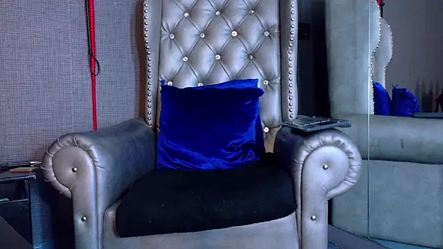 LusstCruella online show from October 2025 11:12:02 PM