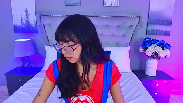 Yommi Winx online show from September 2025 12:04:01 AM