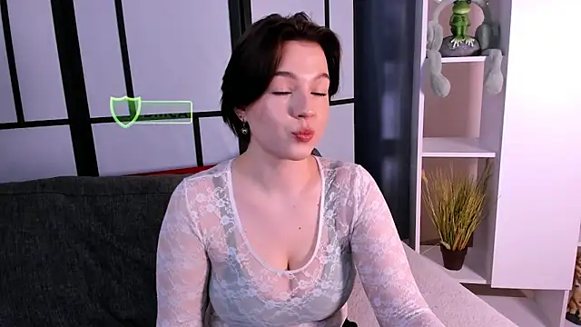 LynBrow online show from March 2025 10:29:02 AM