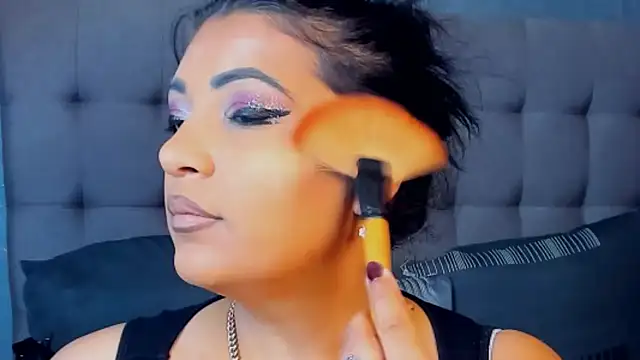 AmyCubes online show from October 2025 04:57:02 AM